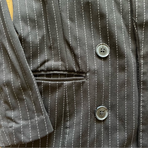 Pin stripe pant suit - super cozy! - Picture 4 of 11